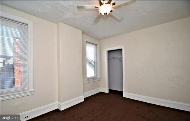 Building Photo - 423 Breckenridge St