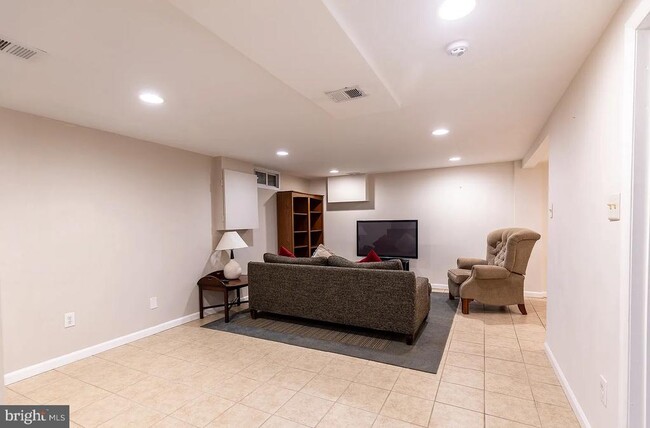 Building Photo - 3026 Kadala Pl