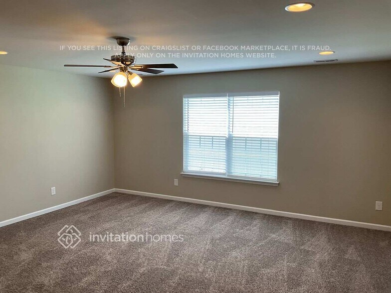 Building Photo - 4345 Glenmore Creek Dr