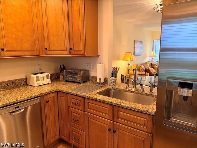 Building Photo - 1700 Pine Valley Dr