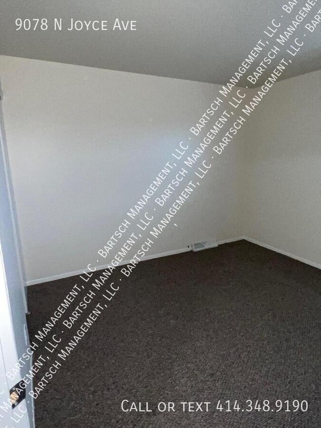 Building Photo - 9078 N Joyce Ave