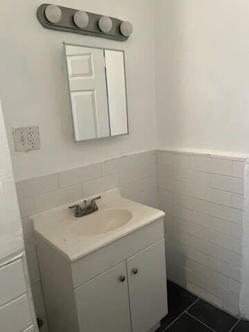 Building Photo - 72 Bruce Ave