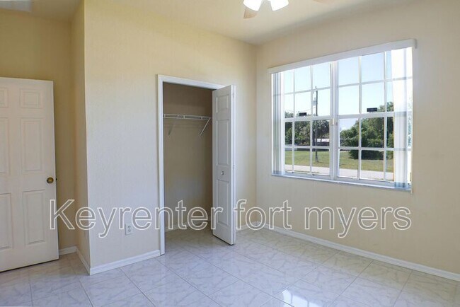 Building Photo - 2514 55th St SW