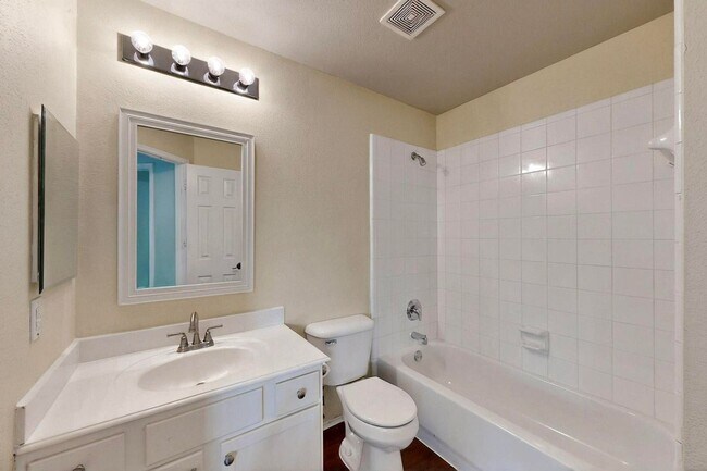 Building Photo - Spacious Family Home with Room to Grow