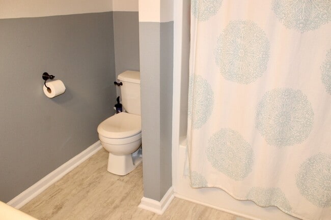 Building Photo - Beautiful 3 Bedroom 2 Bath in Sterling Heights