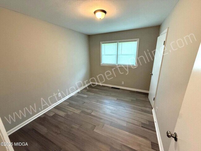 Building Photo - 1803 Canterbury Rd