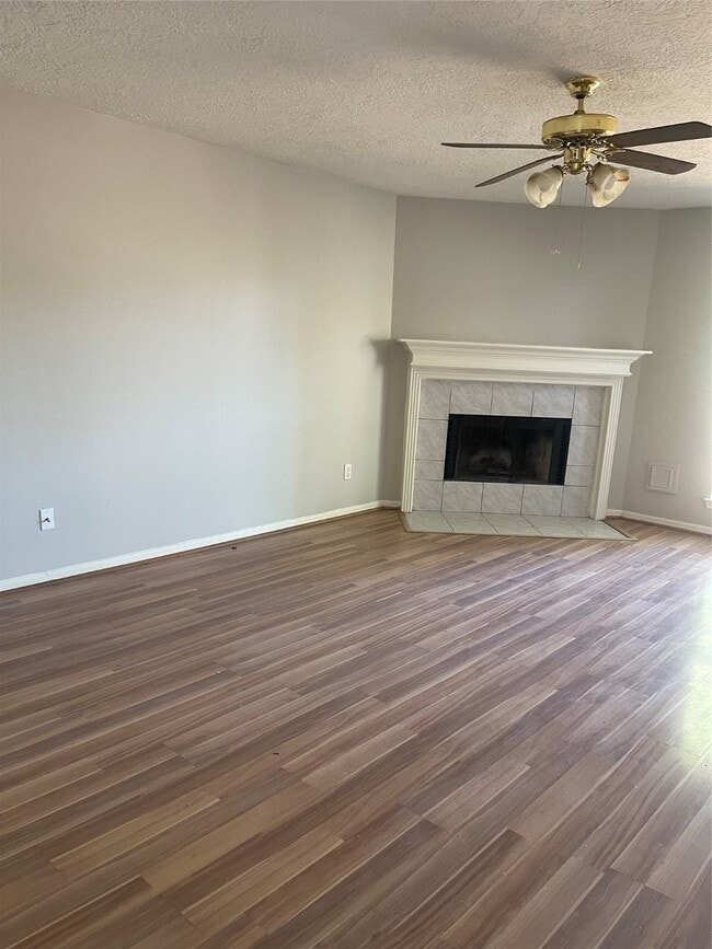 Building Photo - 3706 Nutwood Ln