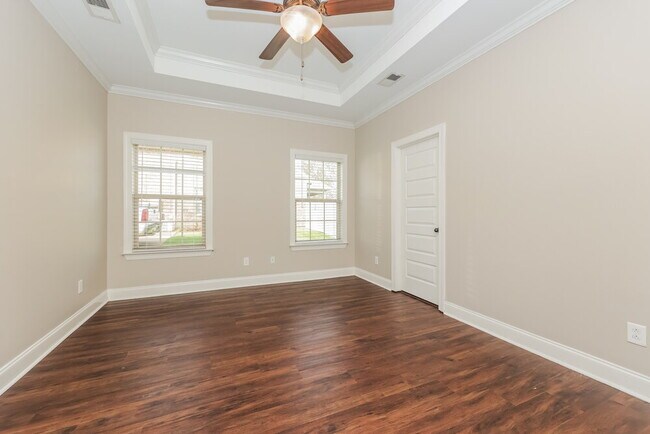 Building Photo - 1703 Drayton Dr