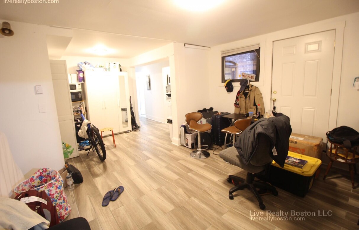 Building Photo - 768 Columbus Ave