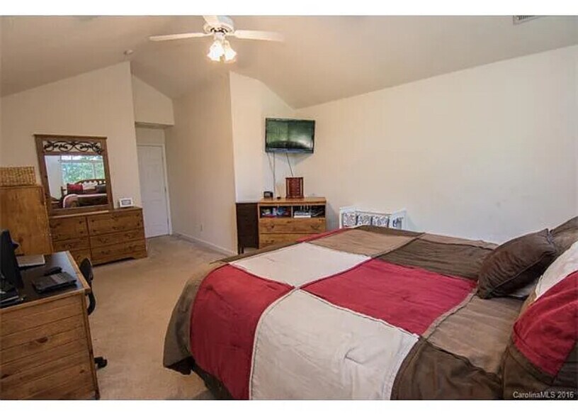 Building Photo - 9714 Castle Terrace Ct
