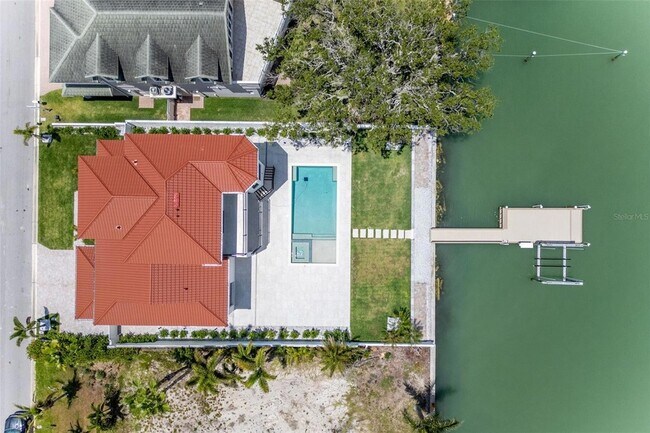 Building Photo - 4 Paradise Ln