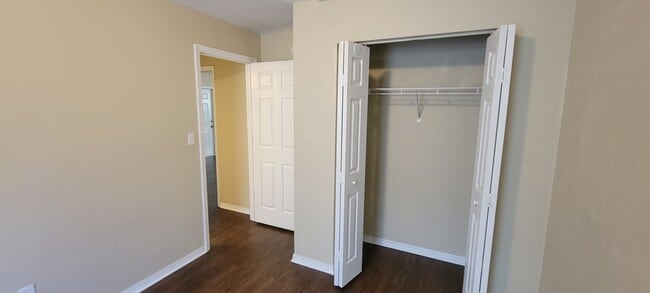 Building Photo - 3 bedroom/2 bath in Palm Grove