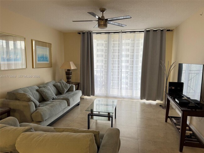Building Photo - 2080 S Ocean Dr