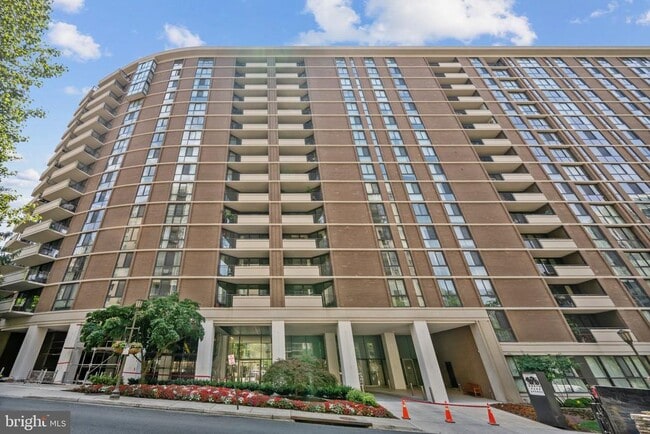 Primary Photo - 4620 N Park Ave