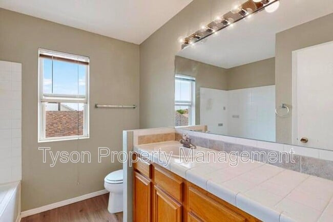 Building Photo - 10027 Silverton Dr NW