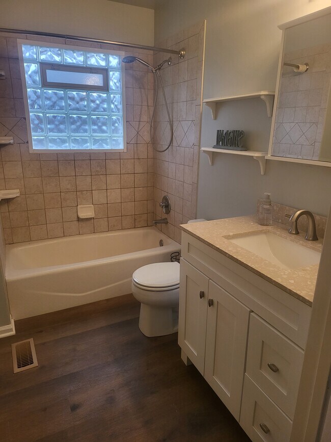 Remodeled Main Bath - 1777 Parkway Dr S