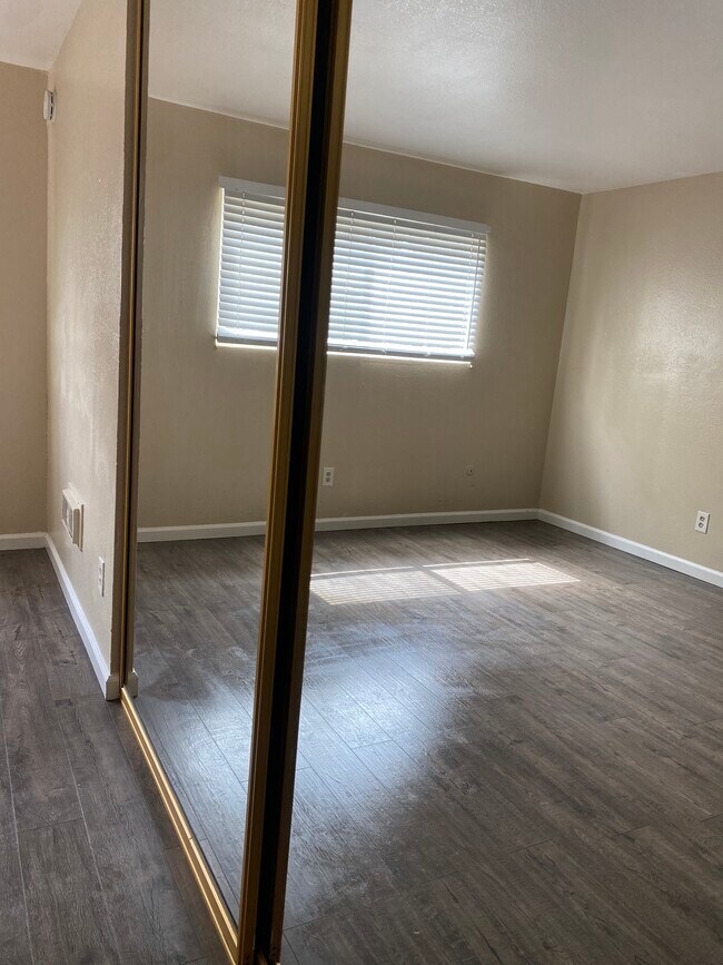 Building Photo - 1621 Pentecost Way