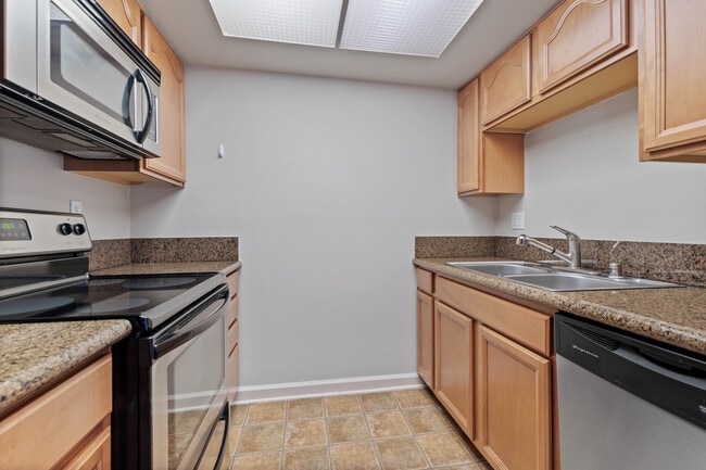 Building Photo - 3705 Lisa Ct