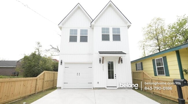 Building Photo - 2047 Forest Ave