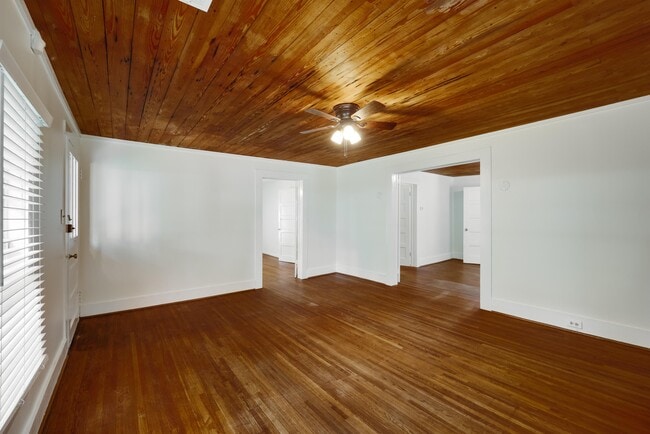 Building Photo - 505 Cherokee Rd