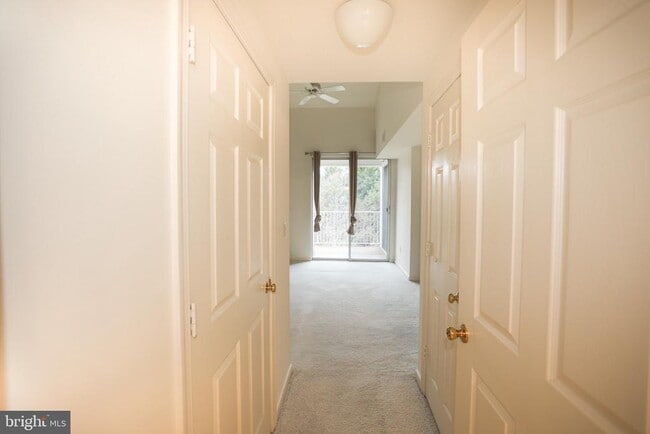 Building Photo - 1625 International Dr