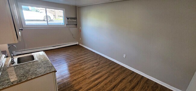 Interior Photo - 304 Court Street