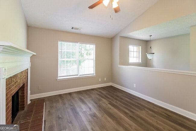 Building Photo - 505 Brewer Dr