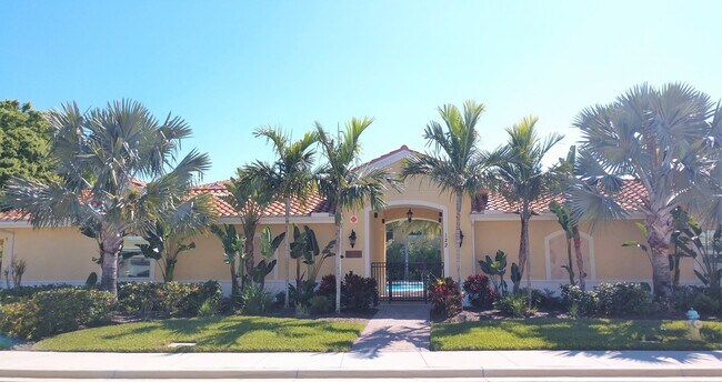 Building Photo - Impressive Annual Unfurnished Condo with C...