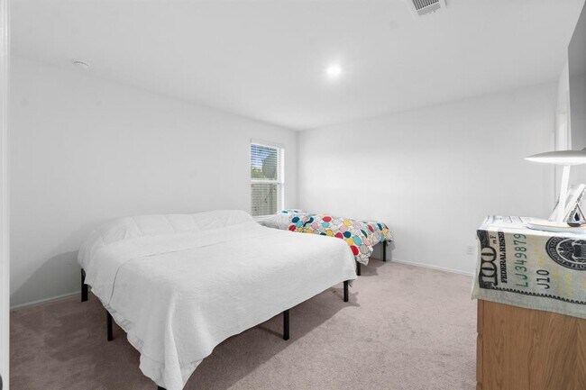 Building Photo - 20846 Masella Rdg Dr