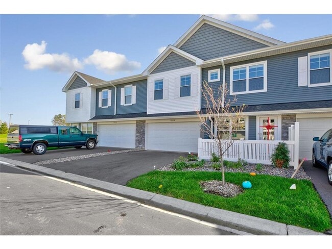 Building Photo - 10518 Weston Wy N