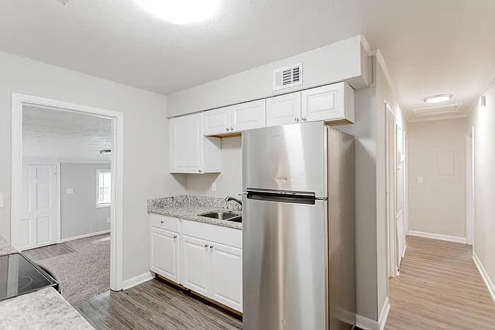 Building Photo - 806 Wright Dr