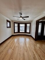 Building Photo - 2992 S Wentworth Ave