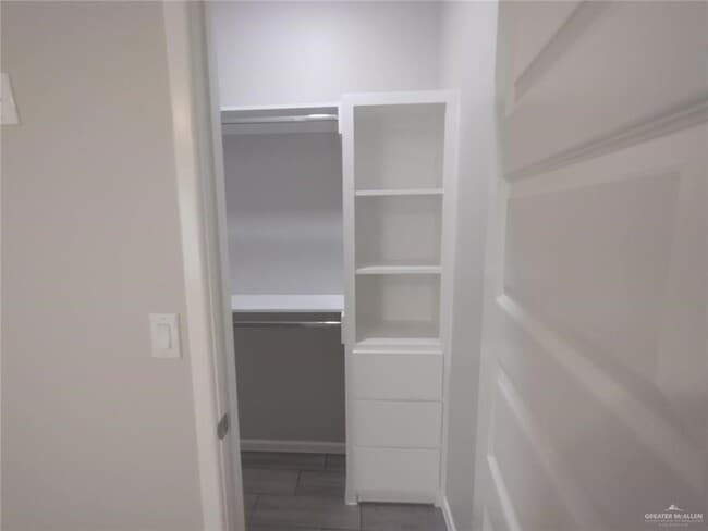 Building Photo - 1204 W Sucre Dr