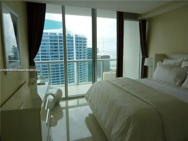 Building Photo - 485 Brickell Ave