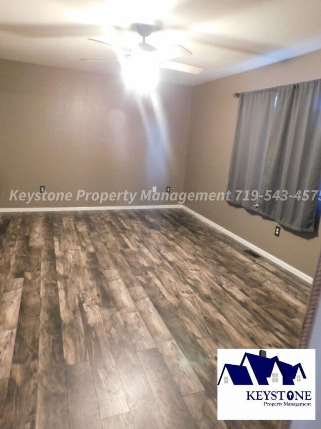 Building Photo - Pueblo West Rancher with Beautiful Views! ...