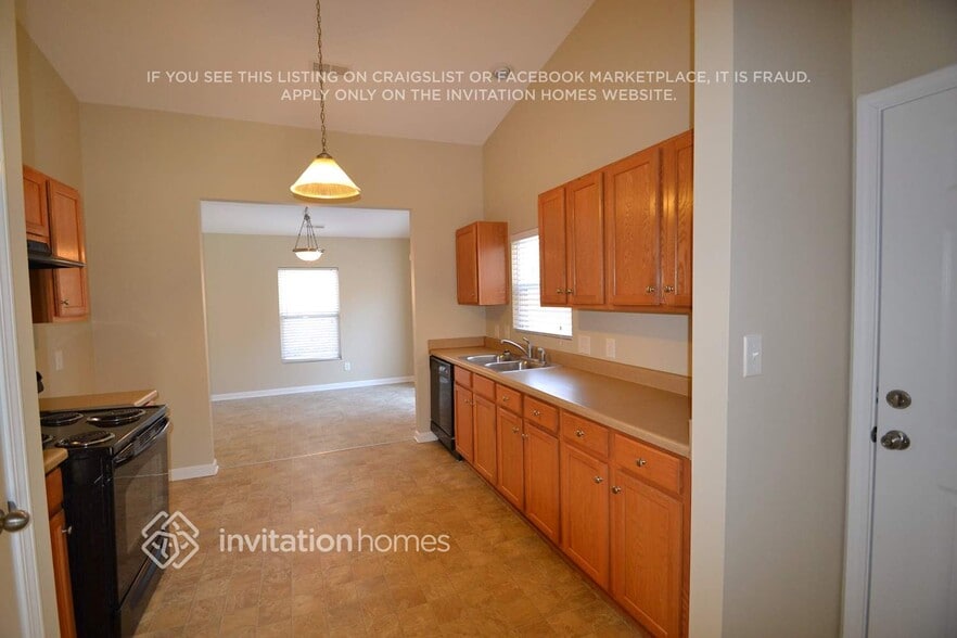 Building Photo - 1326 Laurel Woods Dr