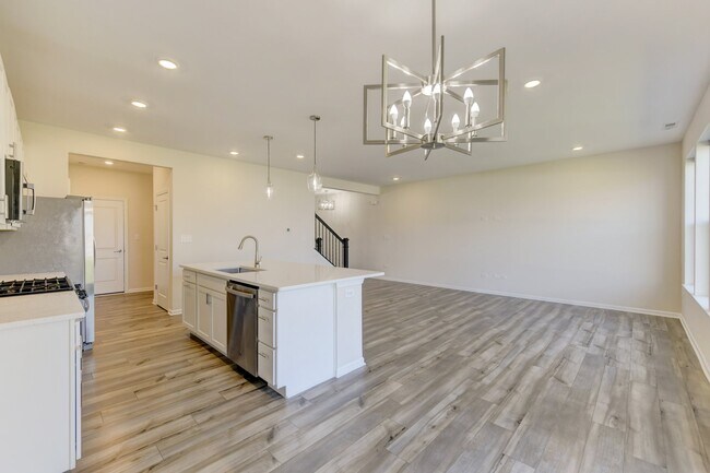 Building Photo - 8362 Kannon Dr