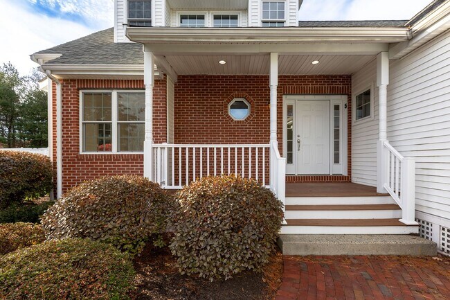 Building Photo - 5 Neff Dr