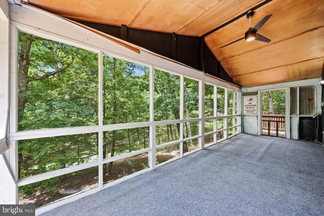 Building Photo - 371 Oak Hill Rd