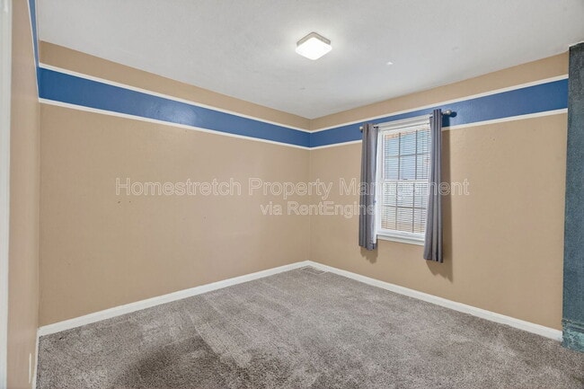 Building Photo - 1255 St Antoine St