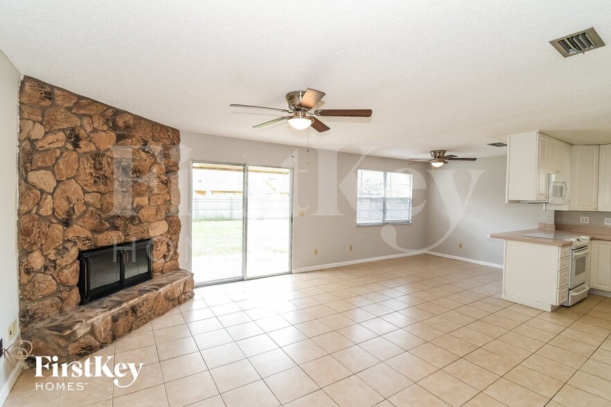 Building Photo - 8102 Birds Foot Ln