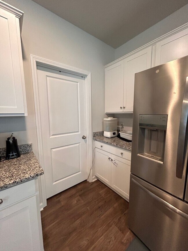 Building Photo - Spacious 5BR/3BA Home in Ladson, SC - Moth...