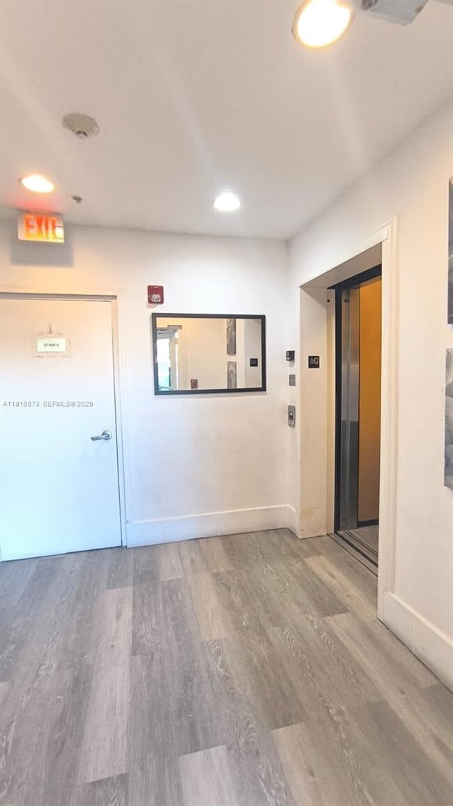 Building Photo - 2536 NW 24th St