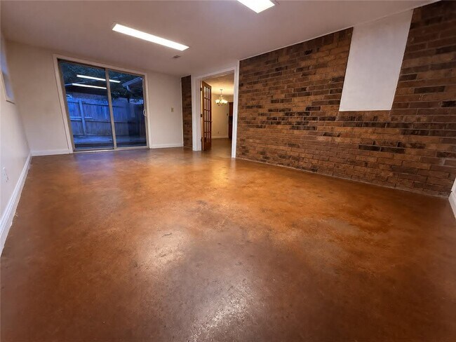 Building Photo - 3761 N Whippoorwill Ct