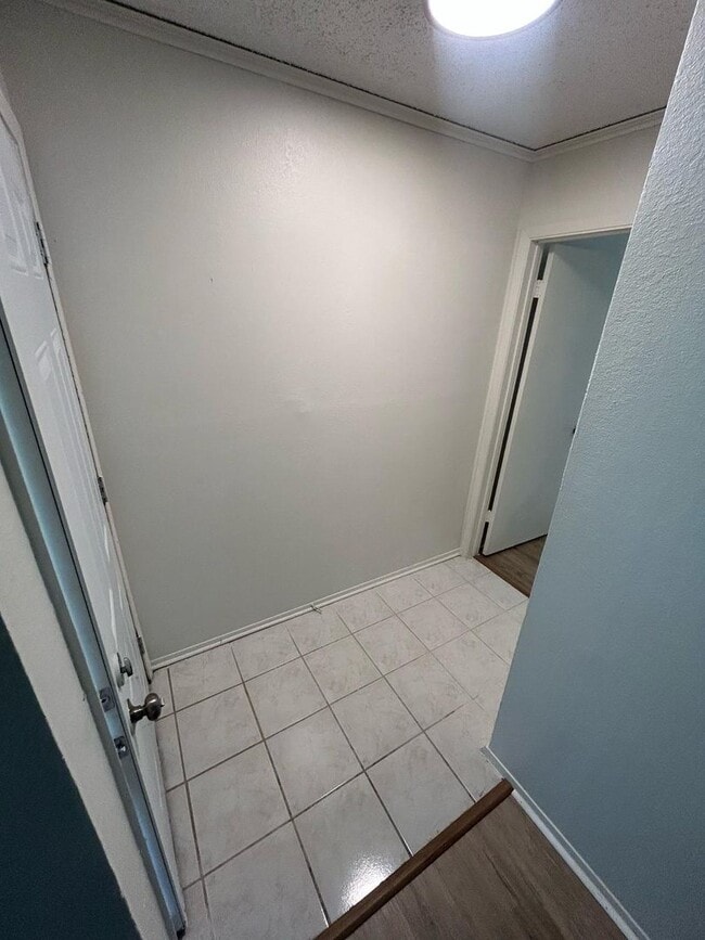 Building Photo - 5981 Arapaho Rd