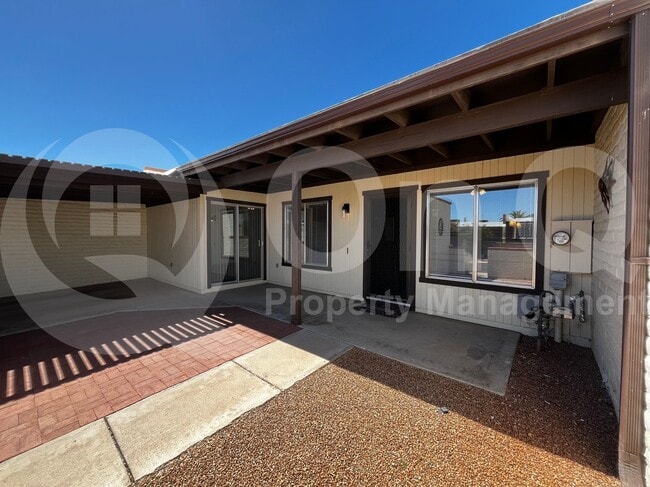 Building Photo - 1419 Placita Apache