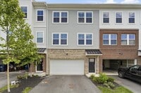 Building Photo - 3 B/2.5B Townhome in Downingtown School District