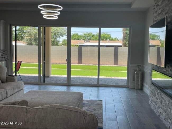 Building Photo - 6824 N 14th St