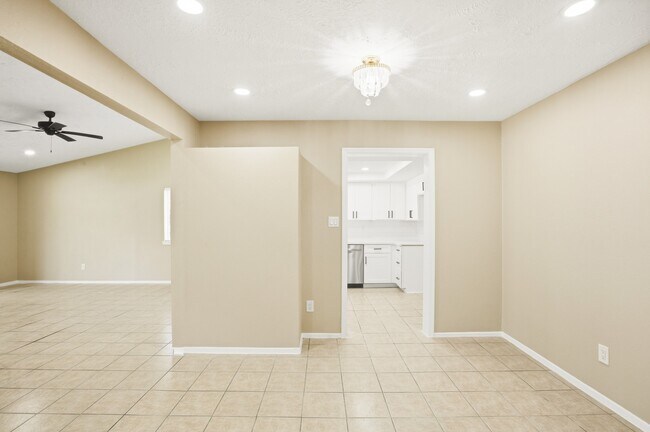Building Photo - 10506 Stockman Ln