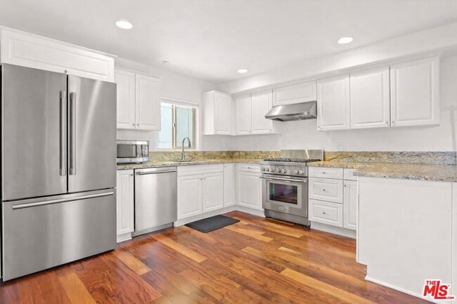 Building Photo - 5315 Bellingham Ave